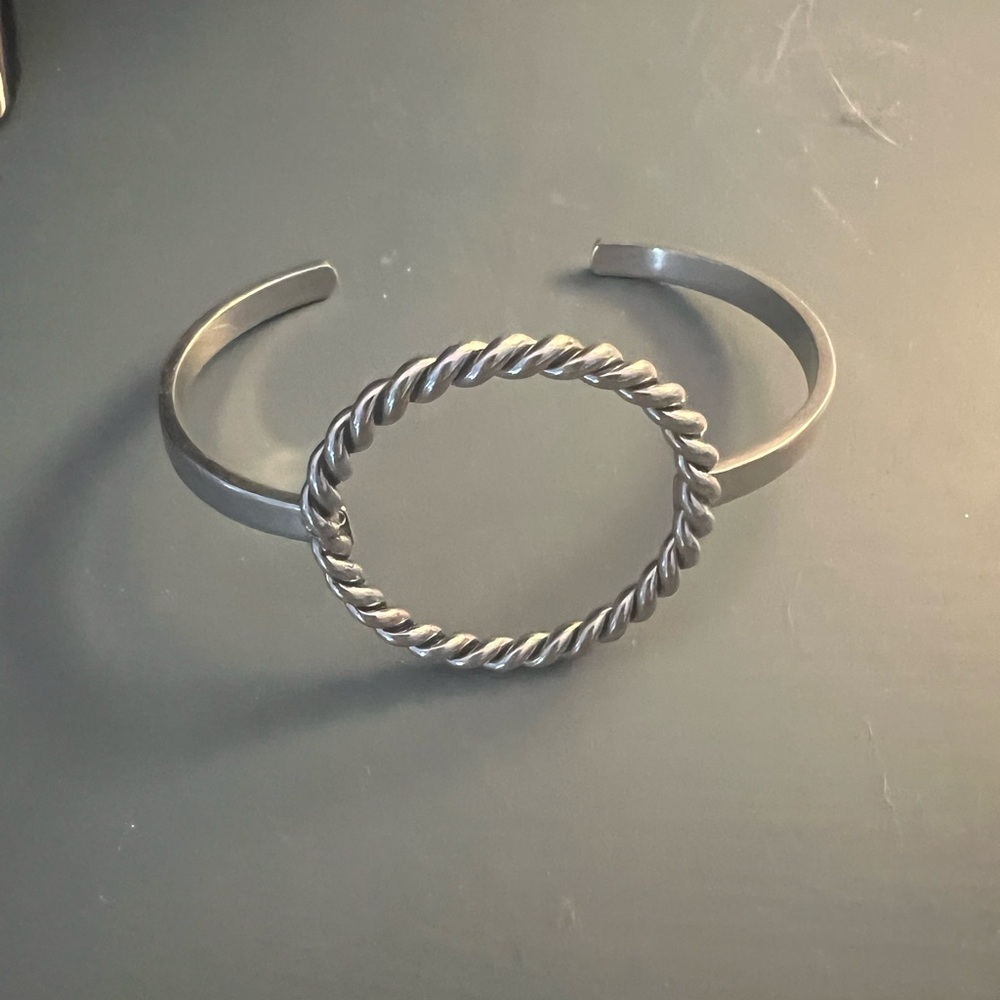 Elegant Silver Twisted Cuff Bracelet